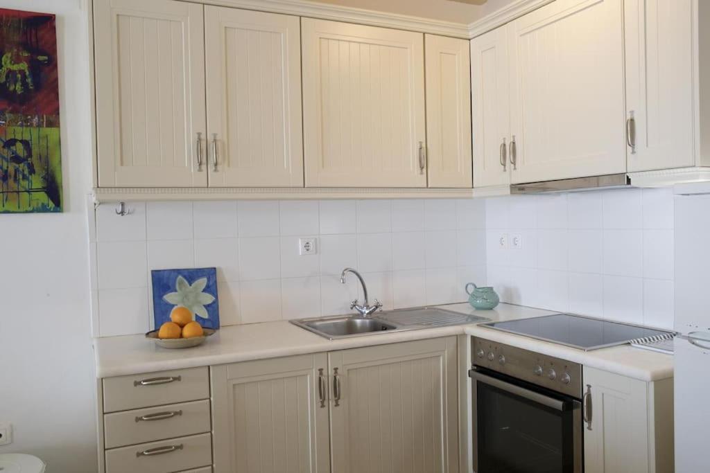 Beachfront 2Br Apartment - Free Parking リバディオン エクステリア 写真